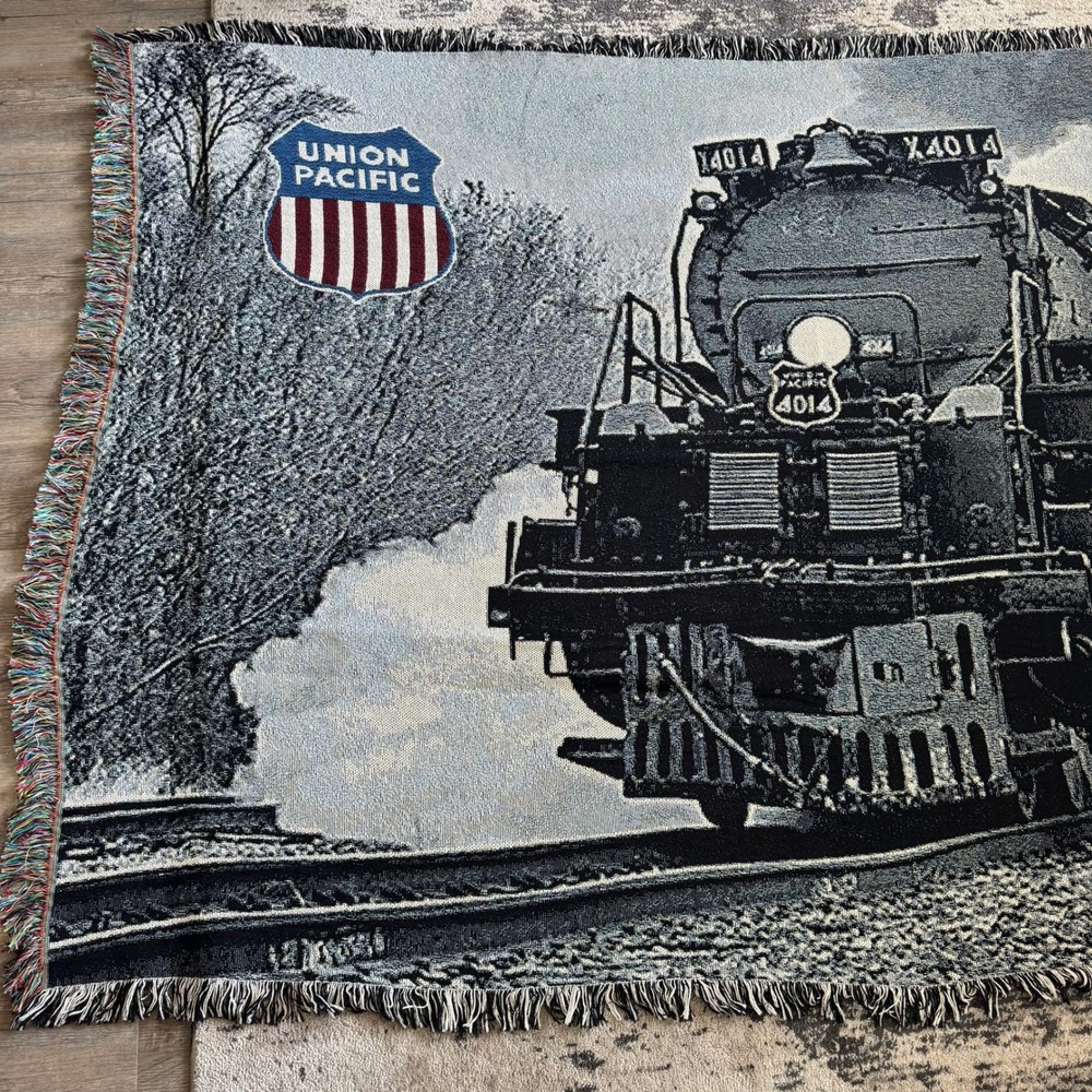 Union Pacific Big Boy 4014 Steam Locomotive Woven Tapestry Throw Blanket Fringe - Picture 8 of 8